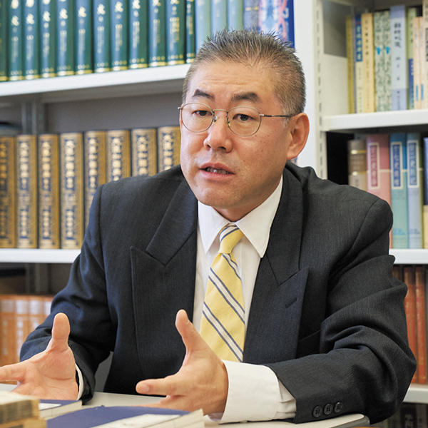 「漢字」が秘める物語×濱田寛教授